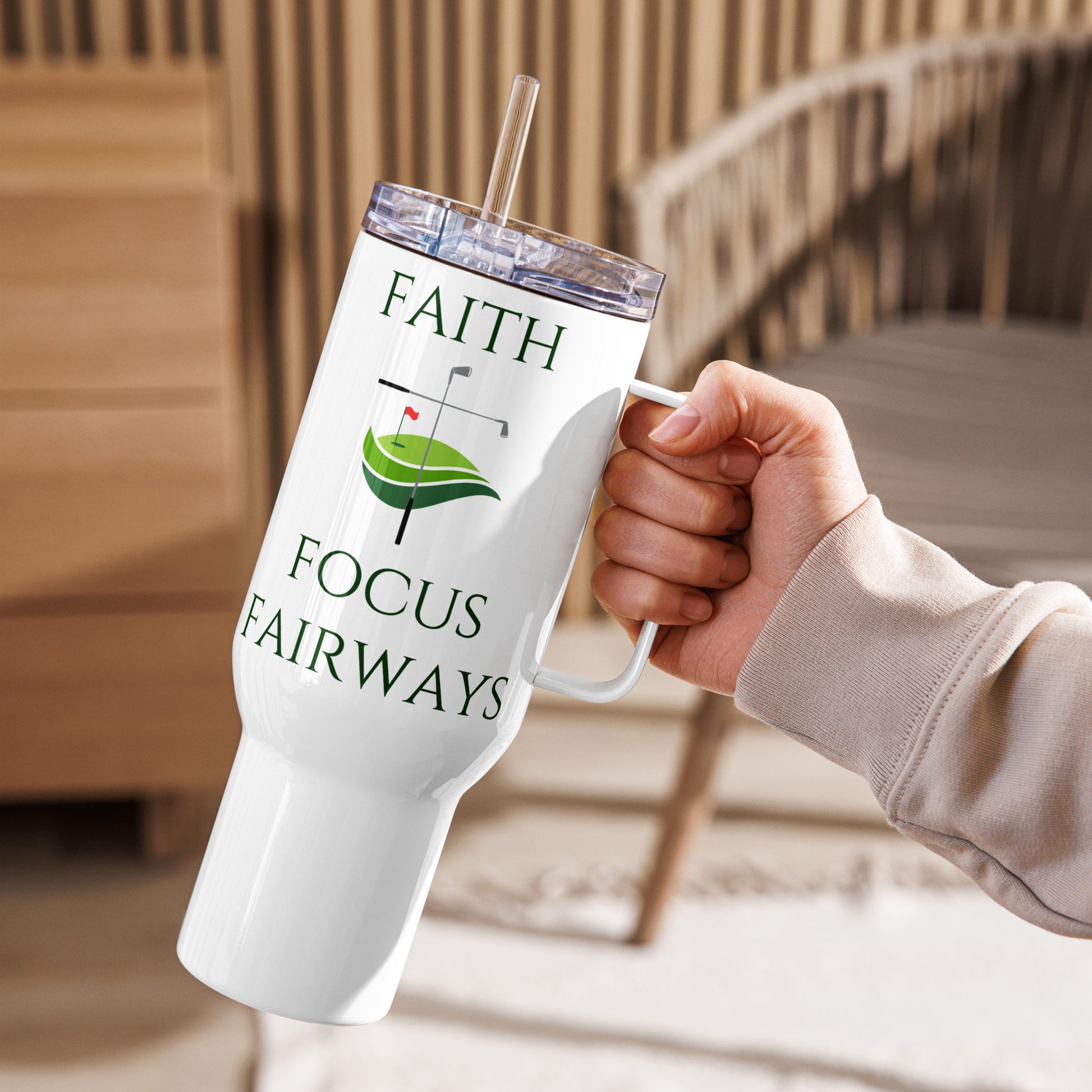 40oz mug with straw and wide screw-on lid for iced drinks